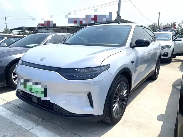 Leapmotor C11