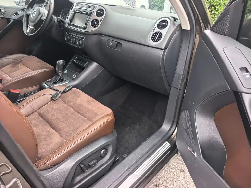 Volkswagen Tiguan 2013 2.0TSI AT Flagship