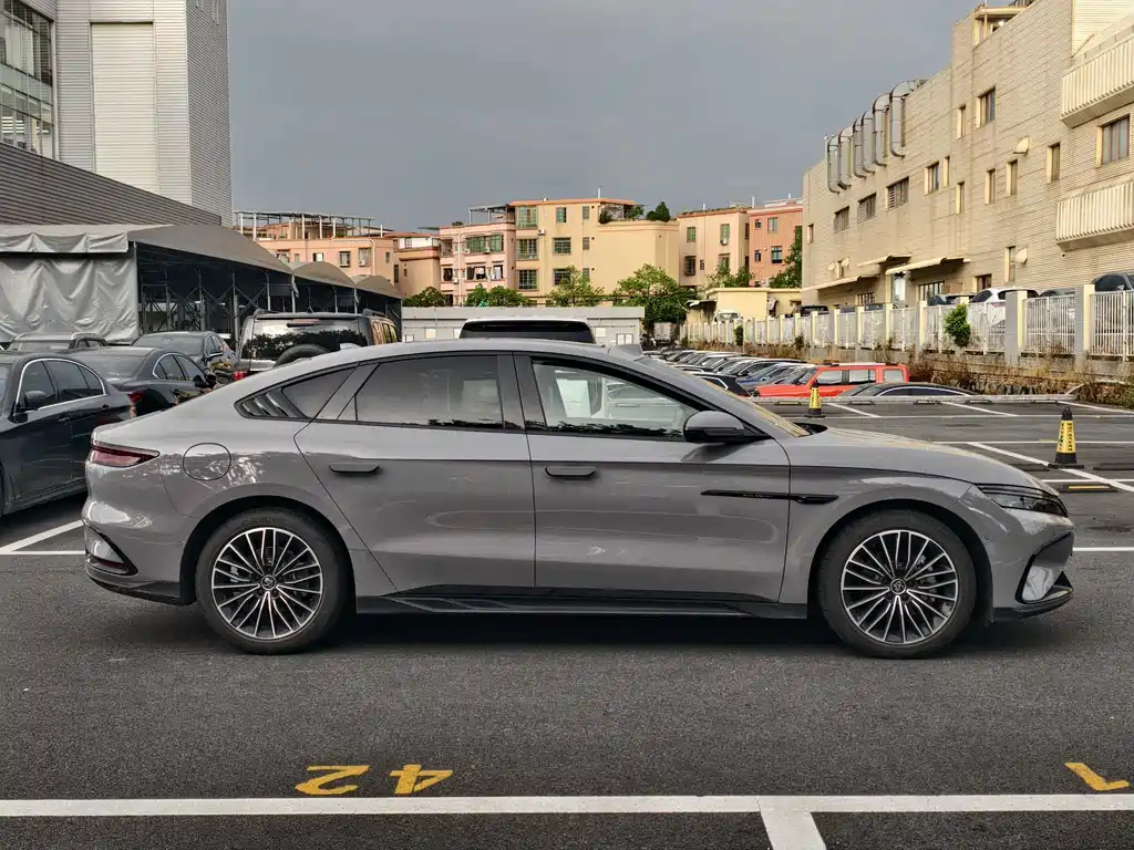 BYD Han 2025 DM-i Smart Drive 125KM Flagship