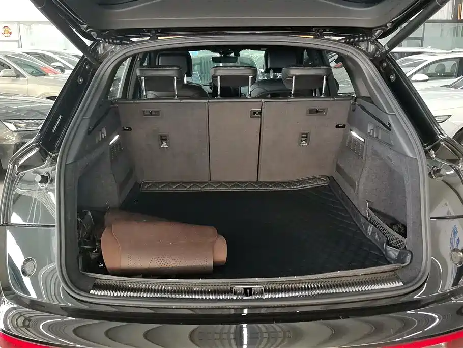 Audi Q5L 2024 40 TFSI Luxury