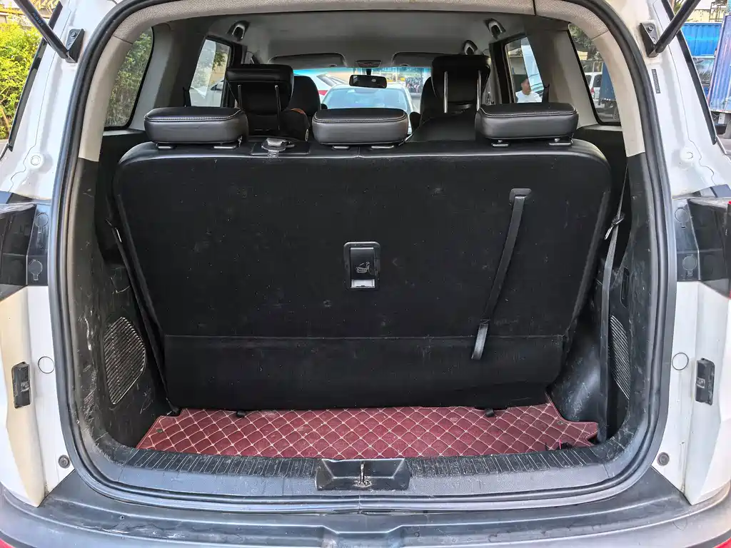 Wuling Hongguang S3 — миниатюра 8