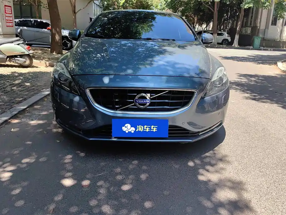 Volvo V40 2014 2.0T