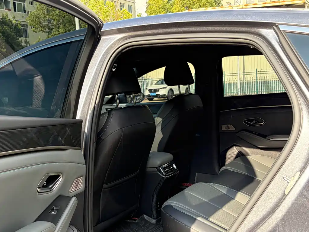 BYD Qin L L 2025 DM-i Smart Drive 120KM Lead