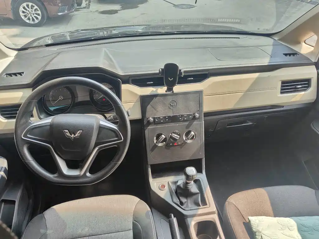 Wuling Hongguang PLUS — миниатюра 10