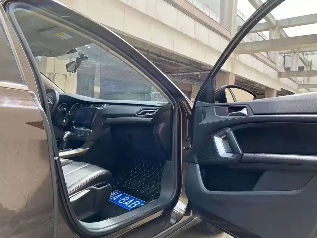 Peugeot 408 — миниатюра 6
