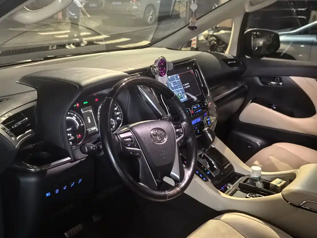 Toyota Alphard 2021 2.5L Premium