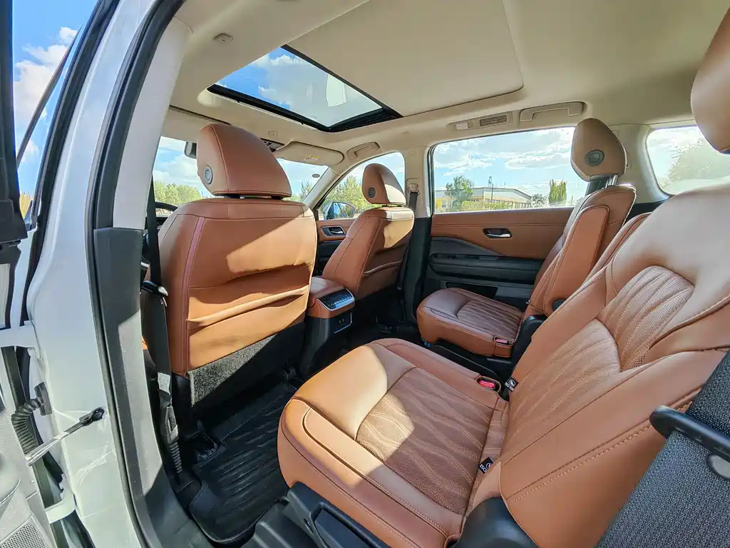 Nissan Teramont — миниатюра 9