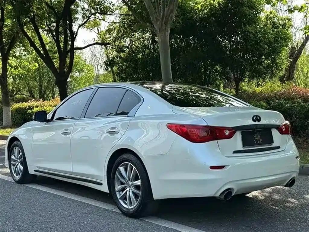 Infiniti Q50L 2015 2.0T Enjoy