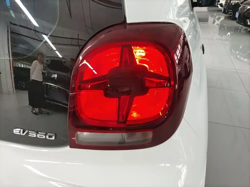 Roewe Clever 2022 311km