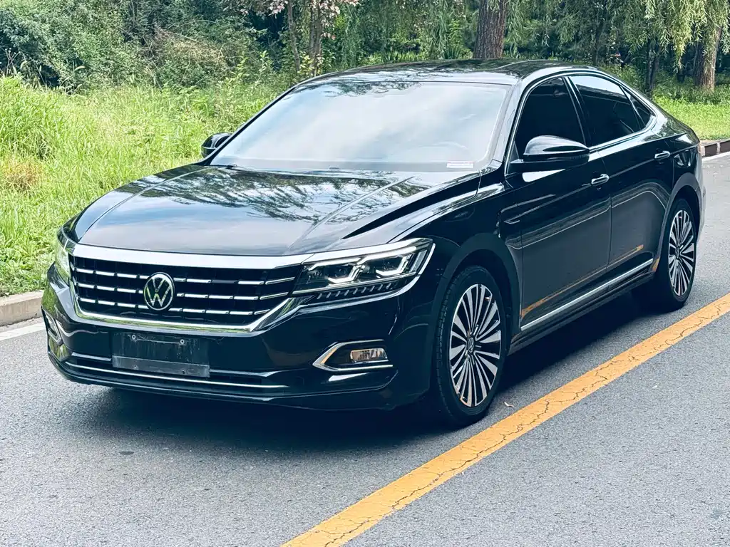 Volkswagen Passat 2021 330TSI Luxury