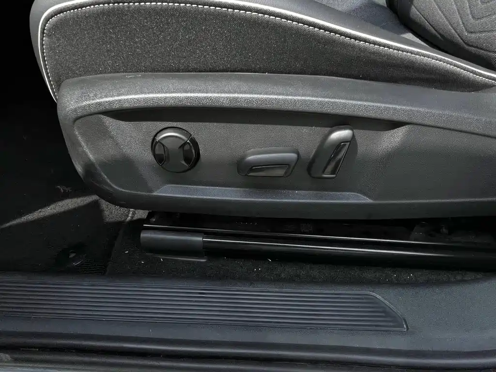 Volkswagen ID.3 — миниатюра 6