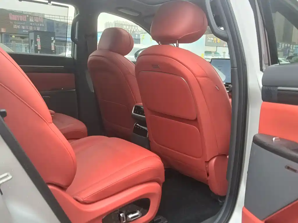 Dongfeng eπ008 2024 636Max Electric 6 мест