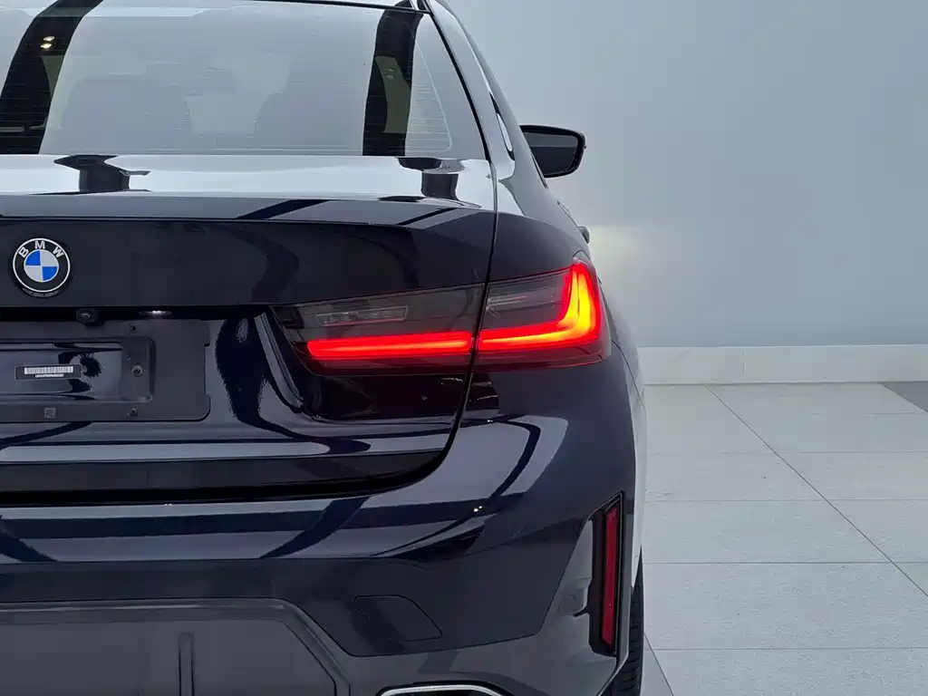 BMW 3 Series 3 2023 320i M Sport