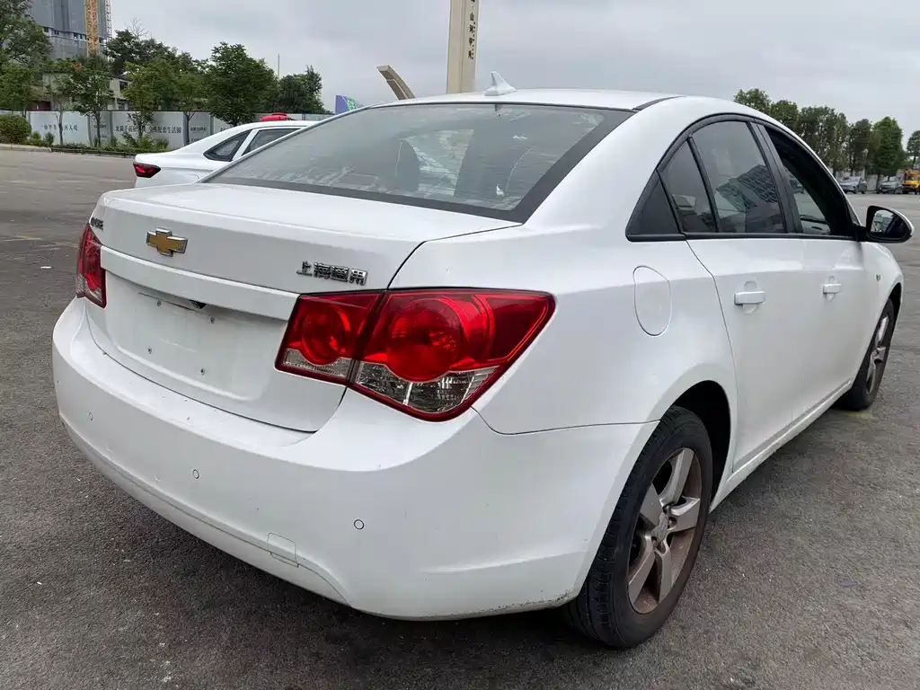 Chevrolet Cruze — миниатюра 9
