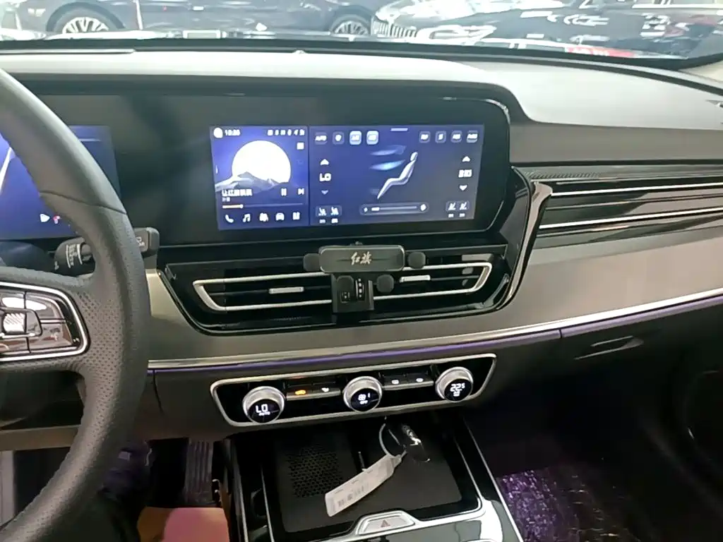 Hongqi HS5 2023 2.0T Pro