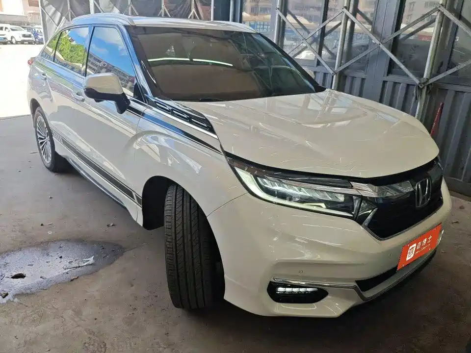 Honda Avancier — миниатюра 2