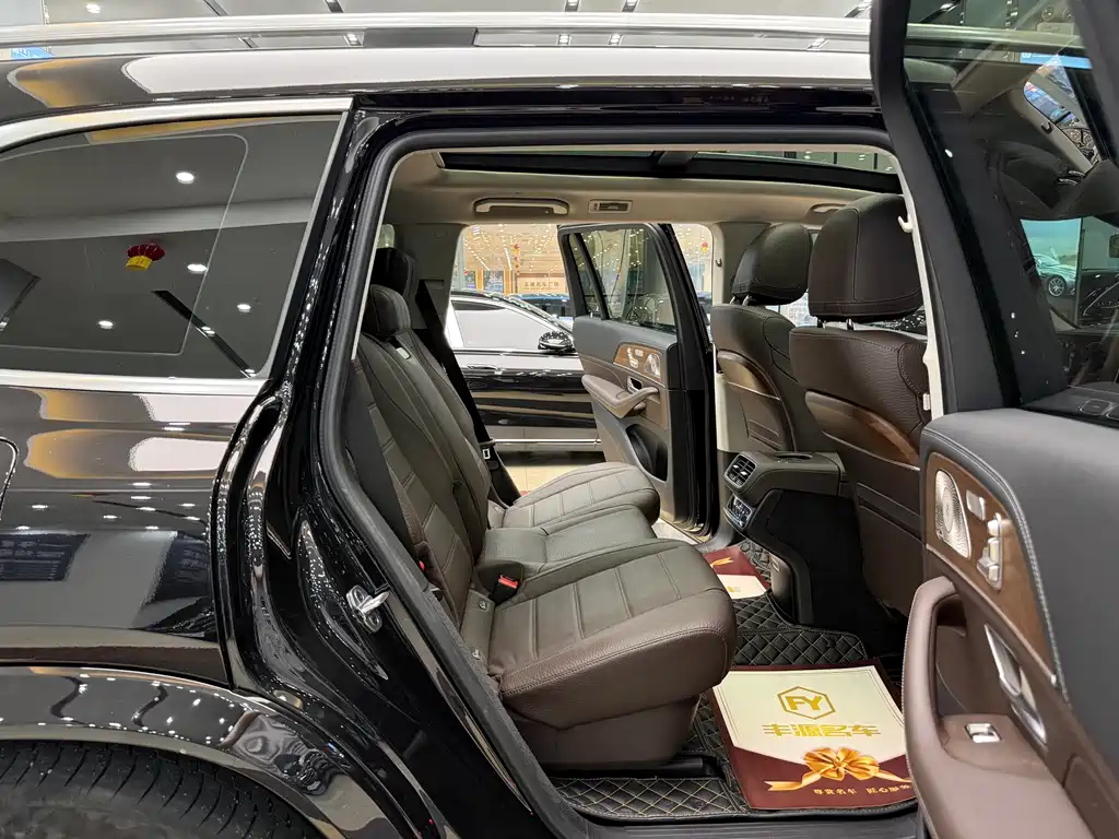 Mercedes-Benz GLS — миниатюра 7
