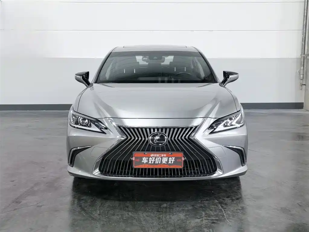 Lexus ES 2018 200 V