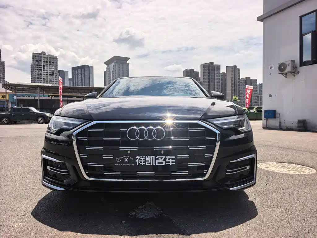 Audi A6L 2025 40 TFSI Luxury