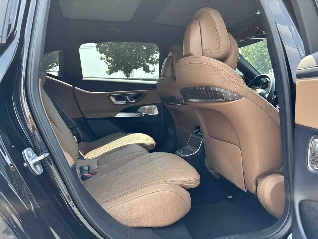 Mercedes-Benz E-Class E 2024 E 300 L Luxury