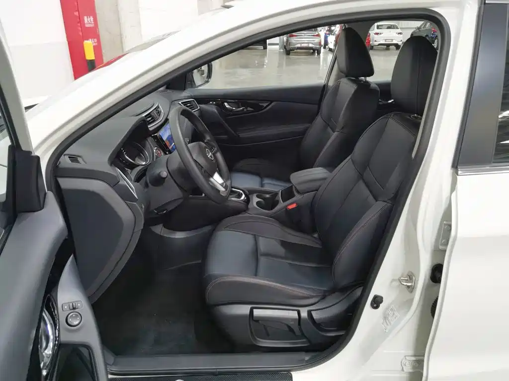 Nissan Qashqai — миниатюра 10