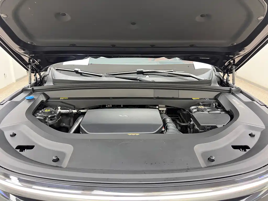 Li Auto Li L8 — миниатюра 17