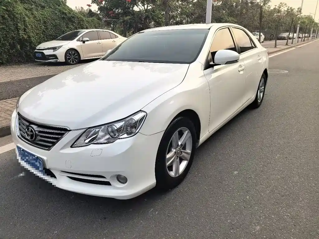 Купить Toyota Reiz