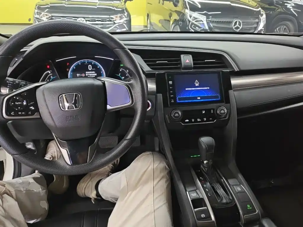 Honda Civic — миниатюра 10