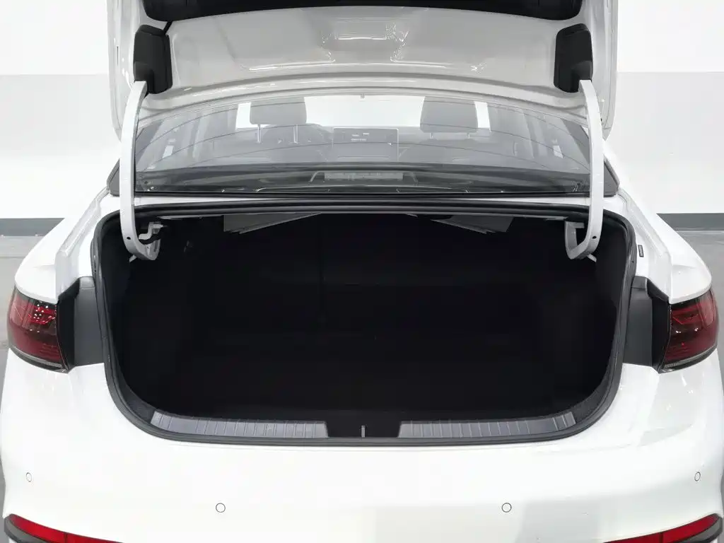 Volkswagen Sagitar — миниатюра 16