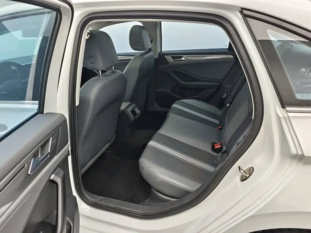 Volkswagen Sagitar — миниатюра 9