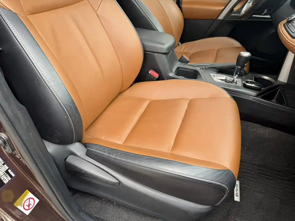 Toyota RAV4 — миниатюра 4