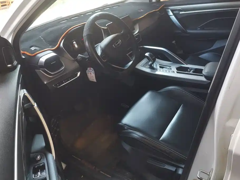 Geely Binyue — миниатюра 9