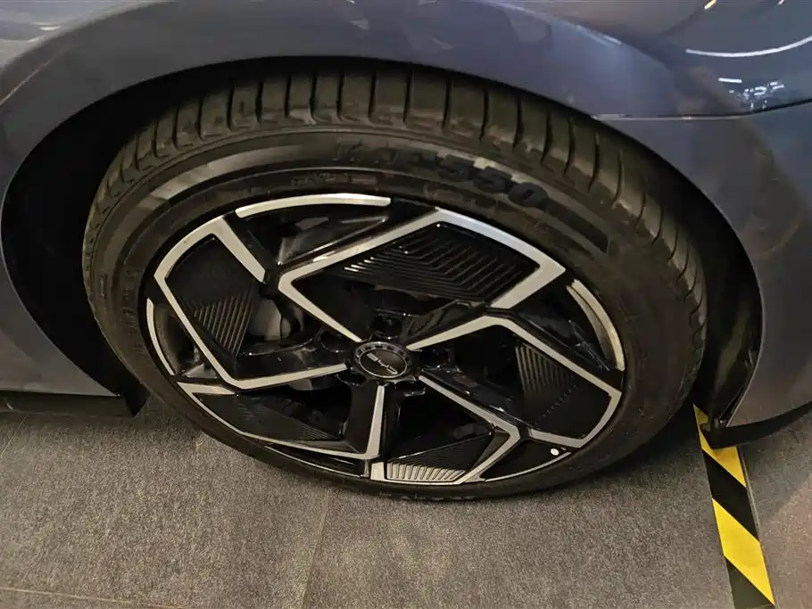 BYD Seal 2022 700km