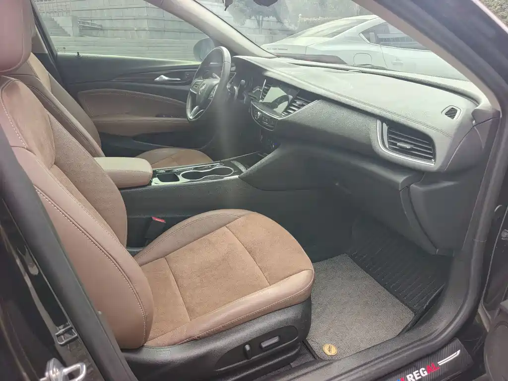Buick Regal — миниатюра 7