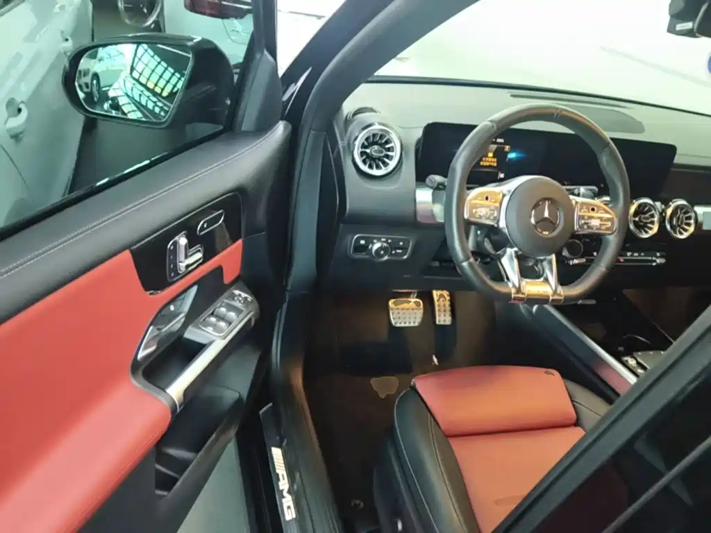 Mercedes-Benz GLB AMG — миниатюра 16