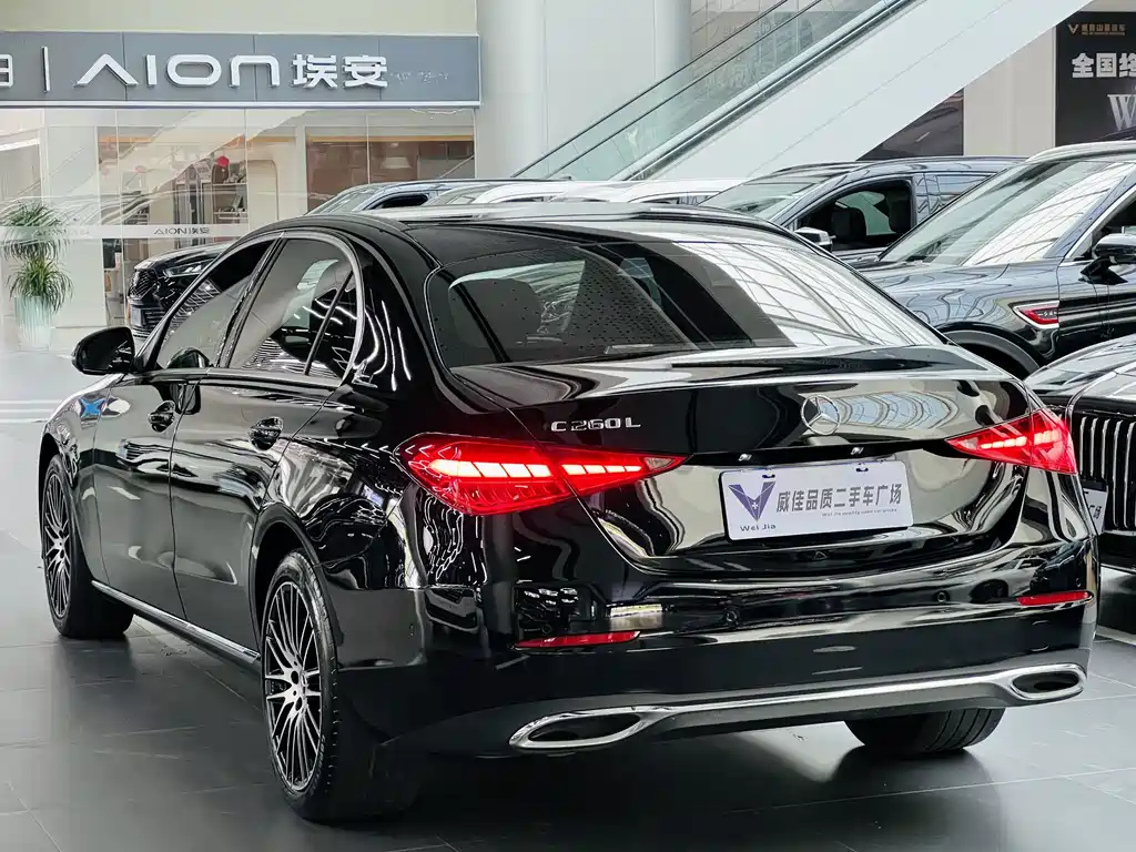 Mercedes-Benz C-Class — миниатюра 9