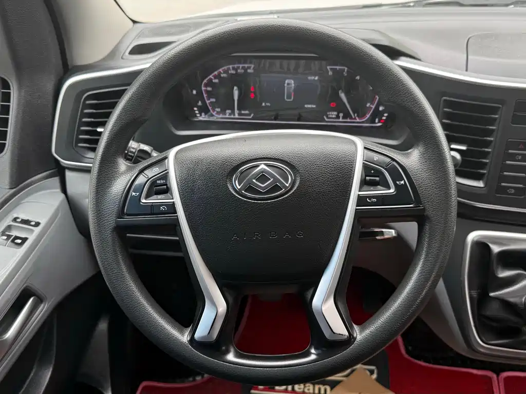MAXUS V80 — миниатюра 17