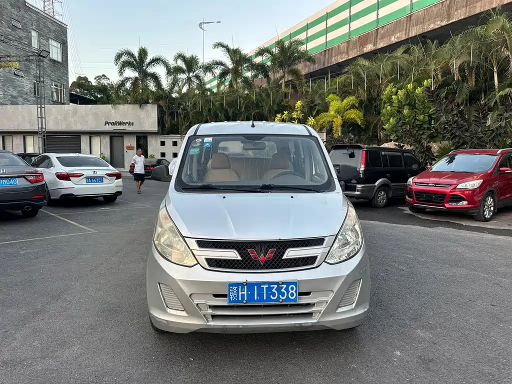 Wuling Rongguang V — миниатюра 2