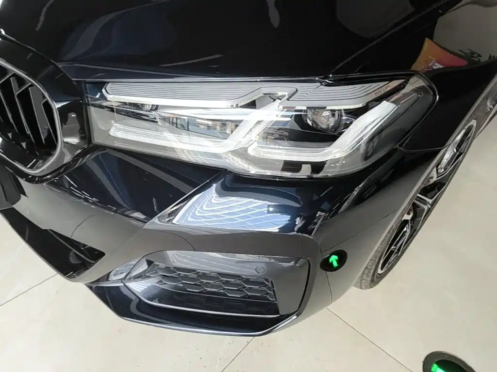 BMW 5 Series — миниатюра 24