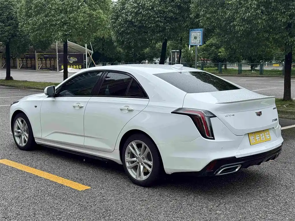 Cadillac CT4 2020 28T Fashion