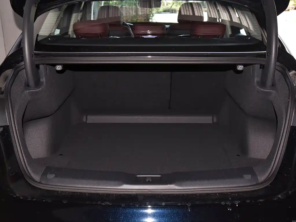 Hongqi Hongqi H5 — миниатюра 16