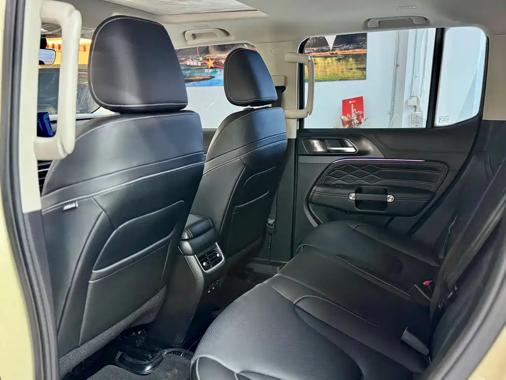 TANK TANK 300 NEW ENERGY