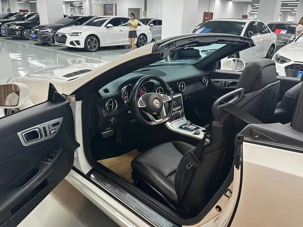 Mercedes-Benz SLC — миниатюра 9