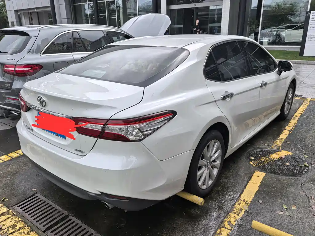 Toyota Camry 2019 2.0G Luxury V