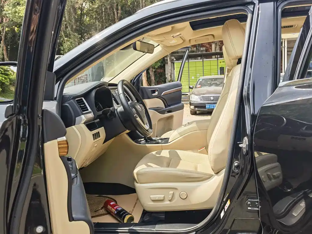 Toyota Highlander — миниатюра 9