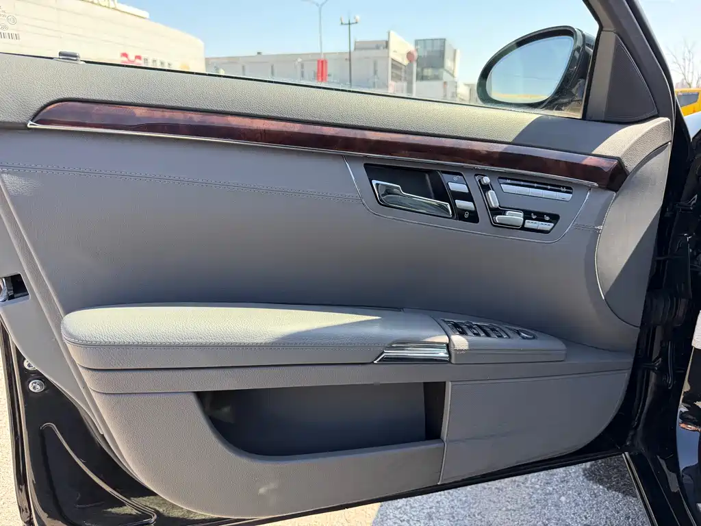 Mercedes-Benz S-Class S 2004 S 500