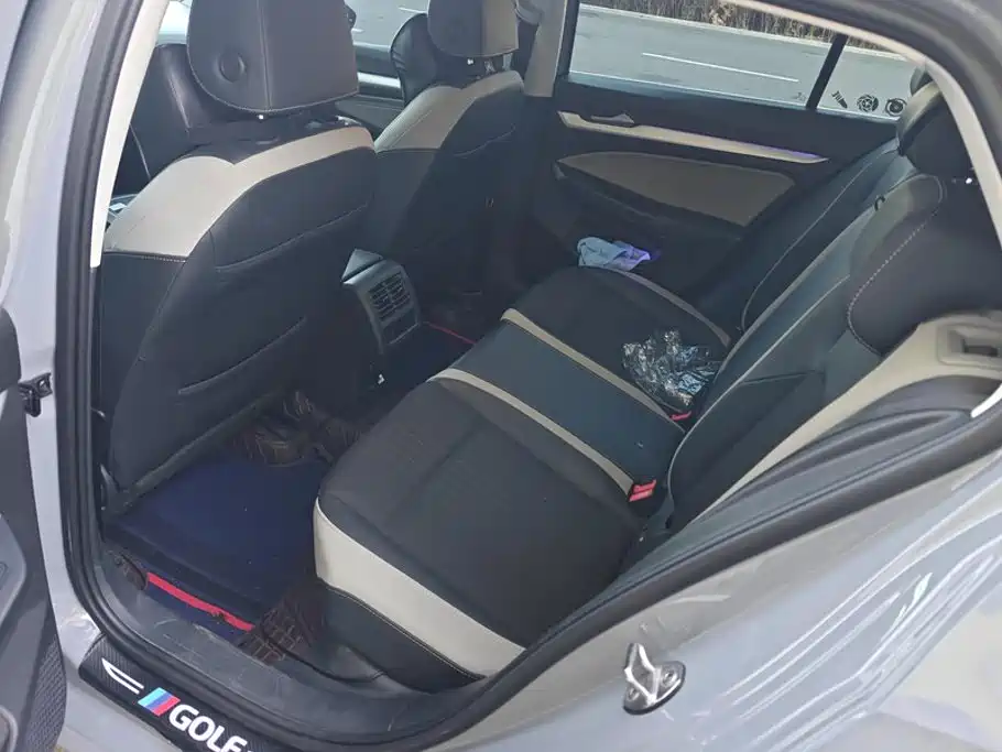 Volkswagen Golf — миниатюра 11