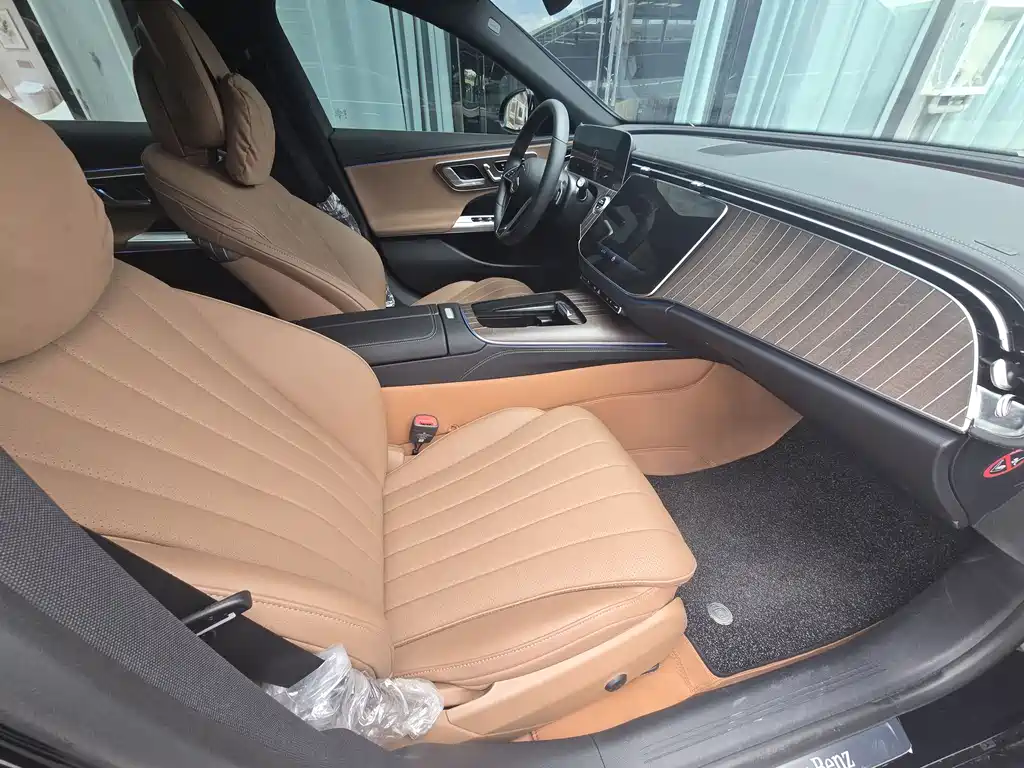 Mercedes-Benz E-Class E 2025 E 300 L Fashion