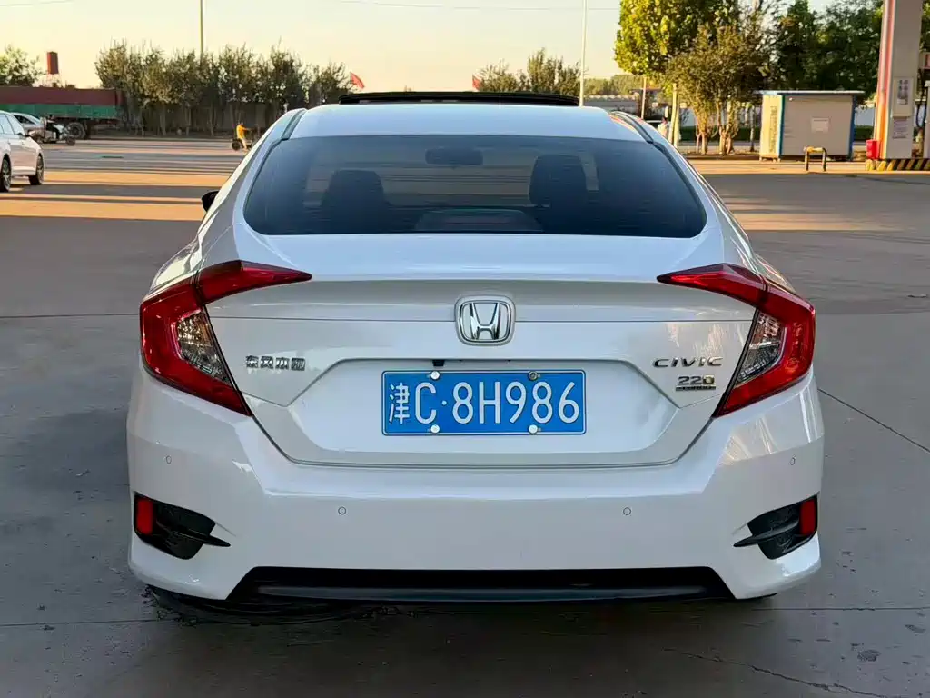Honda Civic — миниатюра 5