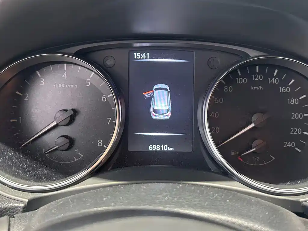 Nissan Qashqai — миниатюра 11